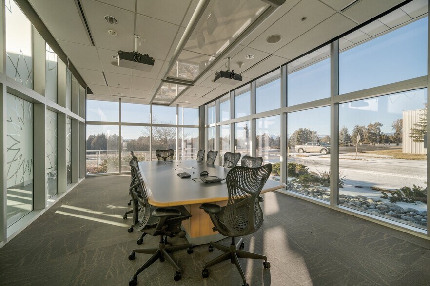 More Photos Of 380 Airport Rd, Ignacio Office Residential For Sale