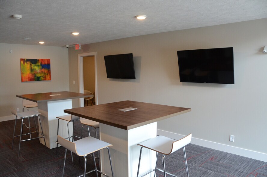 More Photos Of 21866 Williams Cir, Gretna Warehouse For Lease