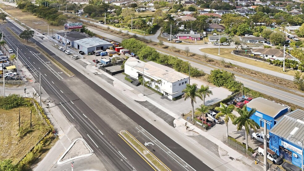 More Photos Of 22790 S Dixie Hwy, Miami Showroom For Lease