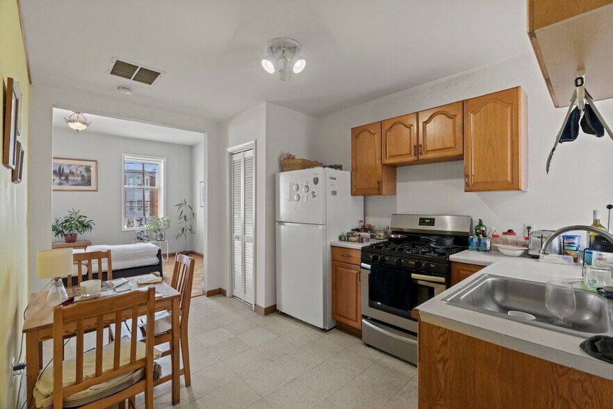 More Photos Of 2626 E Allegheny Ave, Philadelphia Office Residential For Sale