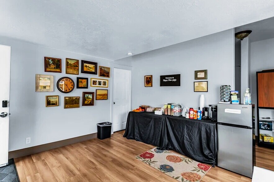 More Photos Of 260 E 400 N, Manti Hotel For Sale