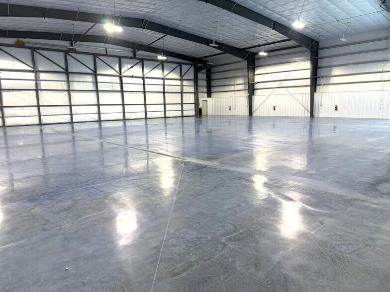 More Photos Of 229 Airpark Blvd, Immokalee Airplane Hangar For Sale