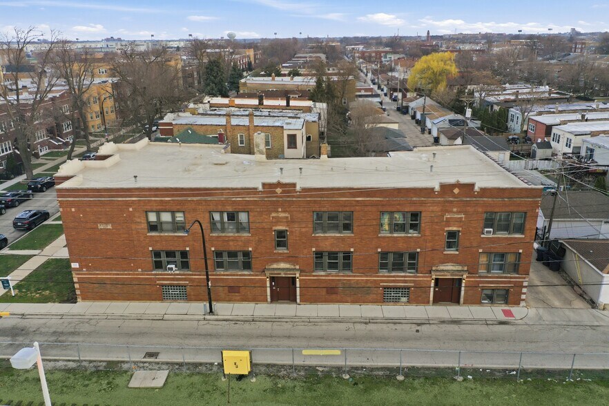 More Photos Of 2119 S 51st Ave, Cicero Apartments For Sale