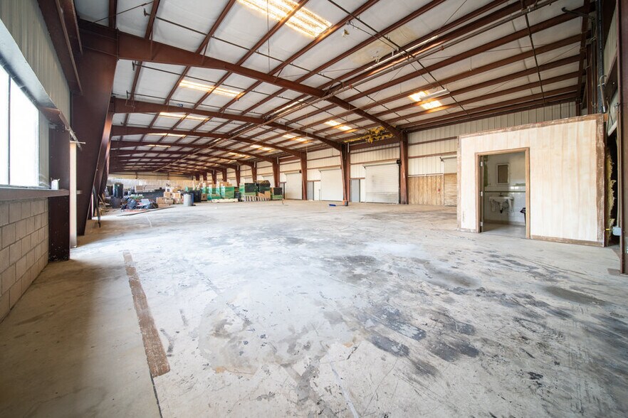 More Photos Of 180 E San Antonio Dr, King City Manufacturing For Sale