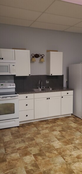 More Photos Of 1539 Ashland City Rd, Clarksville Flex For Lease