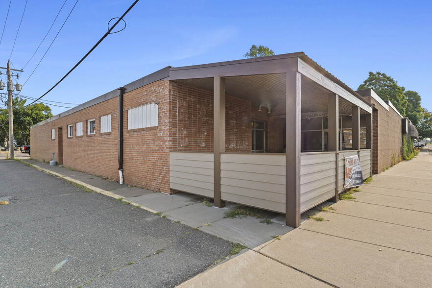 More Photos Of 118 Railroad Ave NE, Mora General Retail For Sale