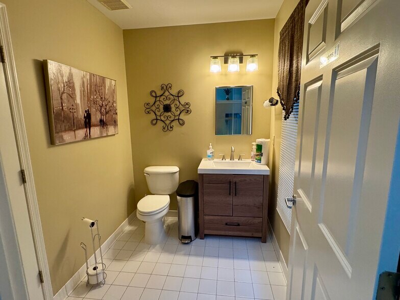 More Photos Of 6151-6157 Fuller Ct, Alexandria Office For Sale