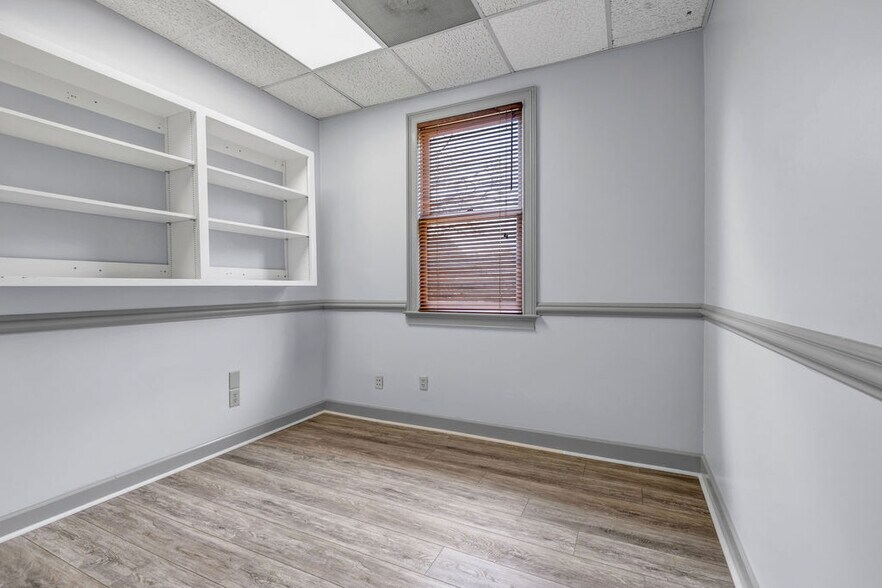 More Photos Of 2900 Paces Ferry Rd SE, Atlanta Office For Lease