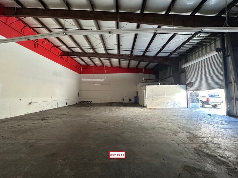 More Photos Of 10881 Santa Fe Ave, Hesperia Warehouse For Lease