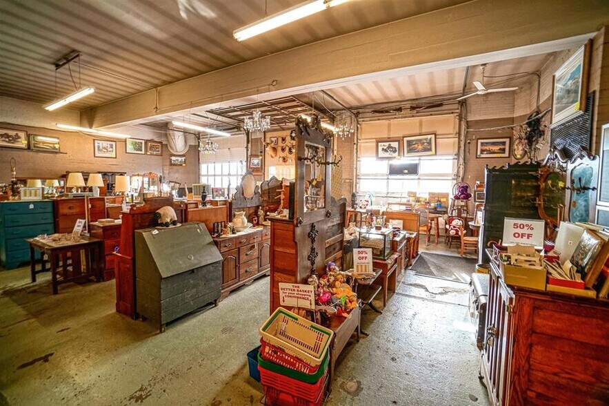 More Photos Of 604 E Wisconsin St, Sparta Industrial For Sale