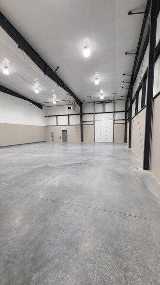 More Photos Of 101 Butterfield Rd, Yakima Warehouse For Lease