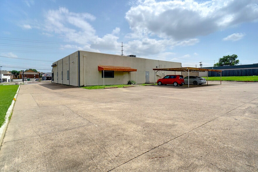 More Photos Of 1303 Northwest Hwy, Garland Medical For Lease