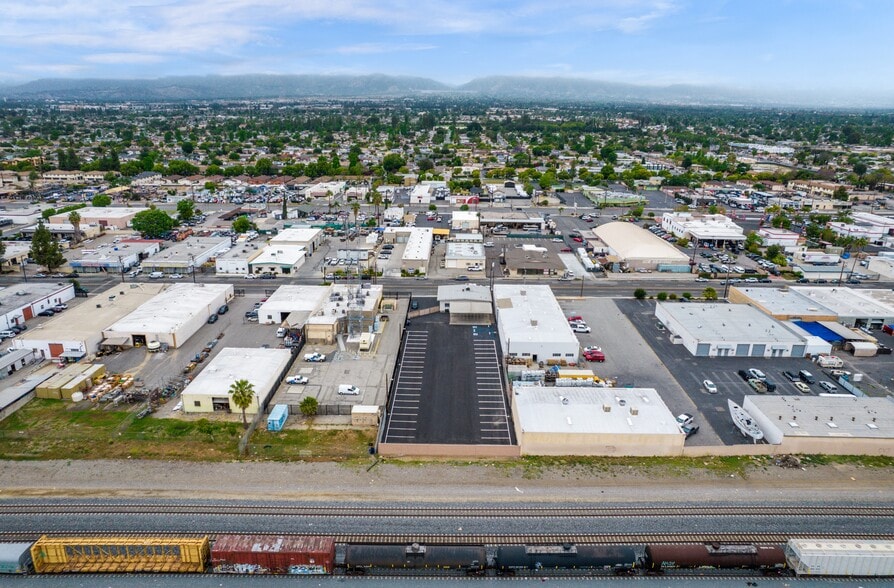 More Photos Of 1247 Brooks St, Ontario Land For Lease