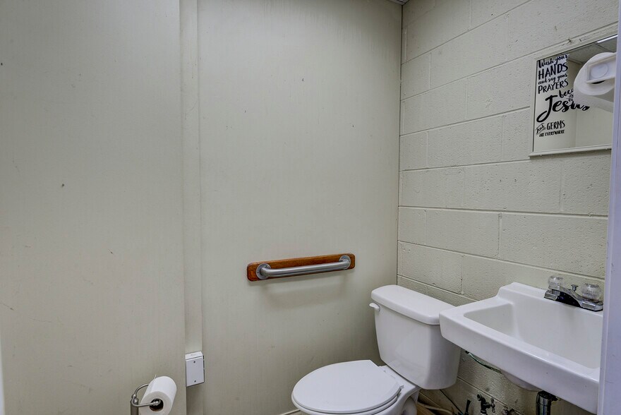 More Photos Of 127 Cherry St, Johnson City Industrial For Sale