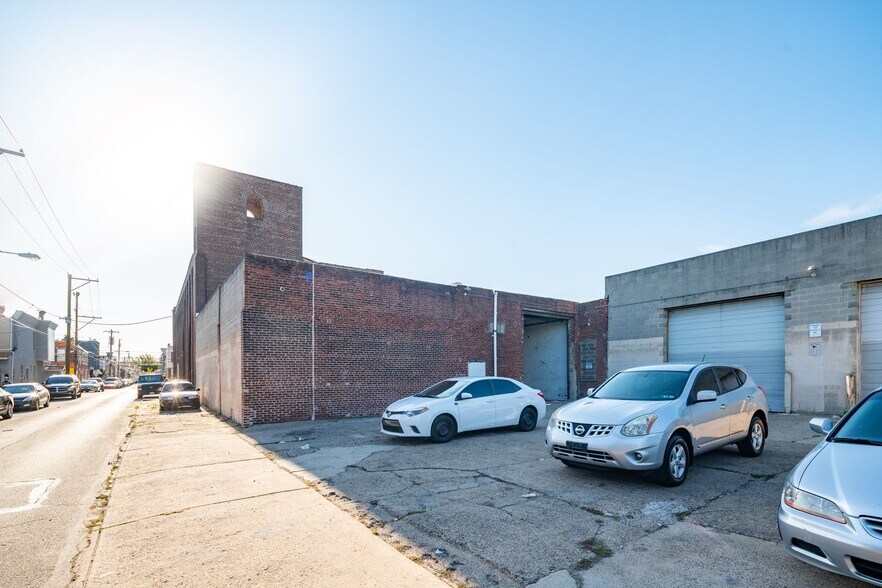 More Photos Of 2221 E Clearfield St, Philadelphia Warehouse For Lease