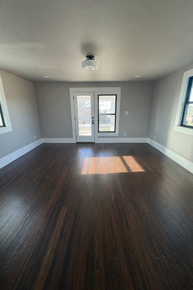 More Photos Of 2508 First St, Caddo Mills Office For Lease