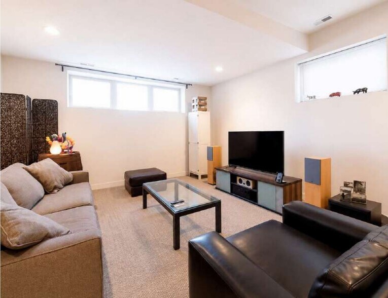 More Photos Of 2835 W Division St, Chicago Apartments For Sale