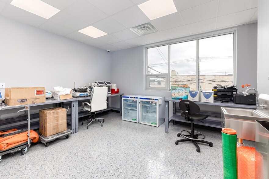 More Photos Of 2940 Lincoln Ave, Oceanside Medical For Sale