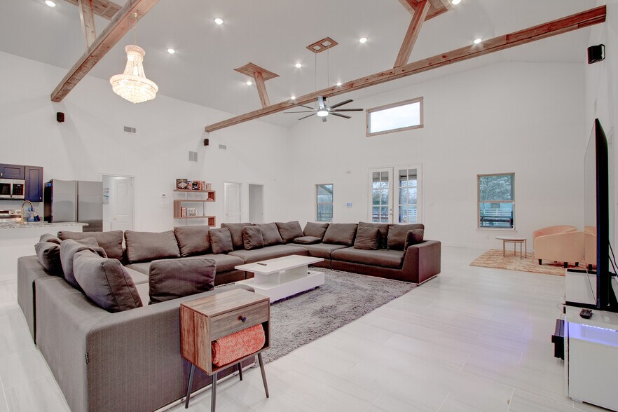 More Photos Of 550 County Road 297, Gainesville Specialty For Sale