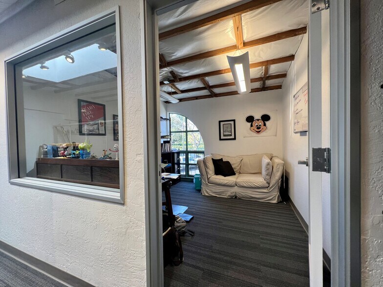 More Photos Of 104 W Anapamu St, Santa Barbara Office For Lease