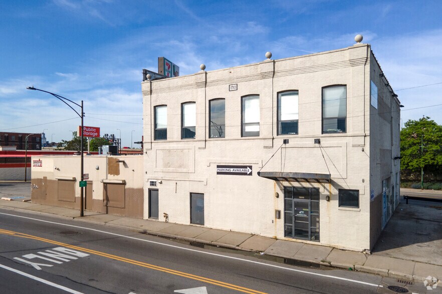 More Photos Of 1940-1952 N Elston Ave, Chicago Freestanding For Lease