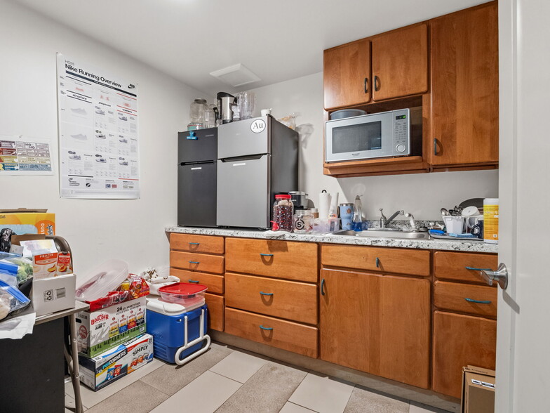 More Photos Of 2120 Ford St, Golden Restaurant For Sale