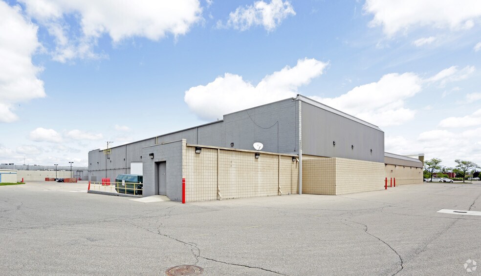 More Photos Of 44725-44807 Schoenherr Rd, Sterling Heights Unknown For Lease