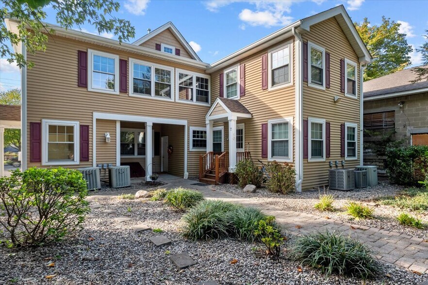 More Photos Of 10 Burnside Ave, Congers Apartments For Sale