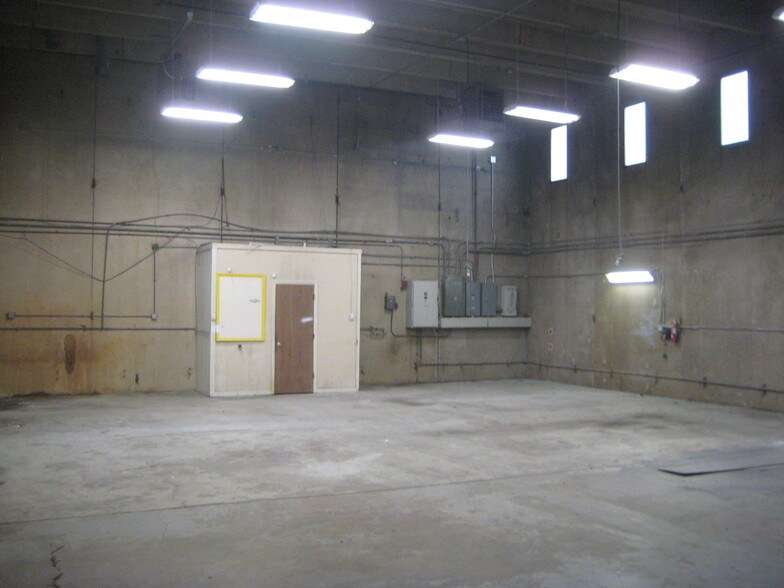 More Photos Of 1241 S Lipan St, Denver Warehouse For Sale