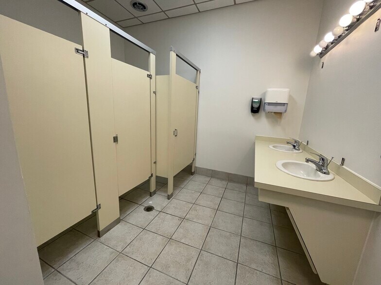 More Photos Of 451 N Winstead Ave, Rocky Mount Office For Sale