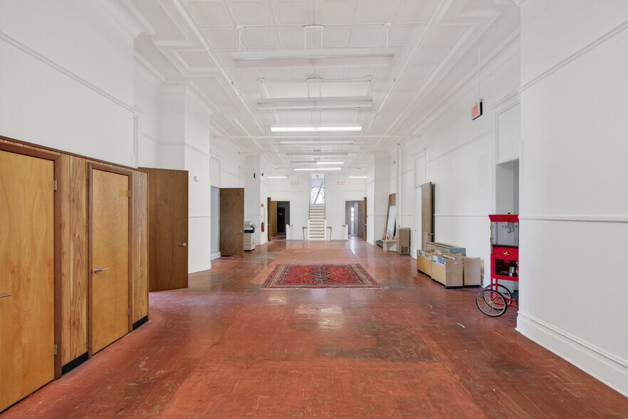 More Photos Of 61 Crown St, Kingston Office For Lease