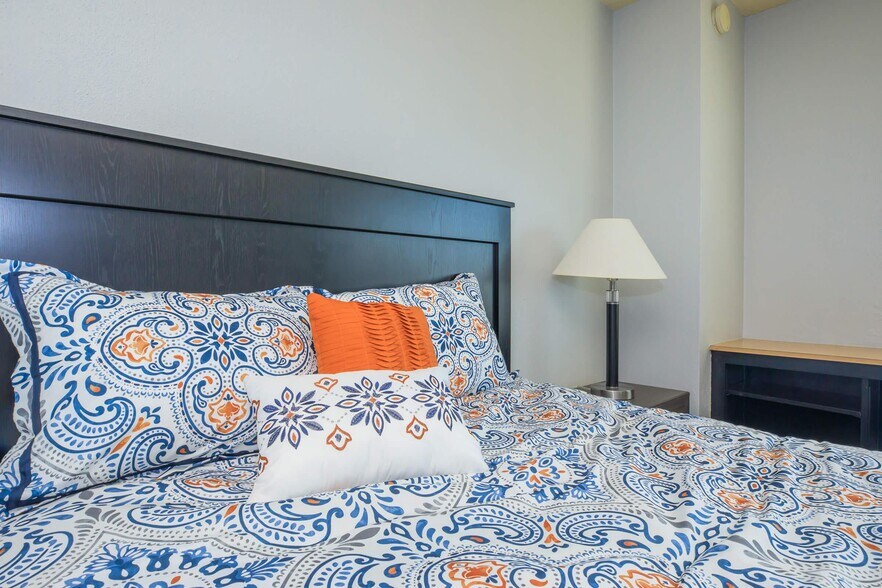 More Photos Of 320 N 22nd St, Omaha Apartments For Sale