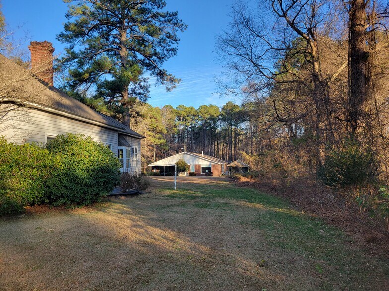 More Photos Of 1110 Hawkins Ave, Sanford Light Manufacturing For Sale