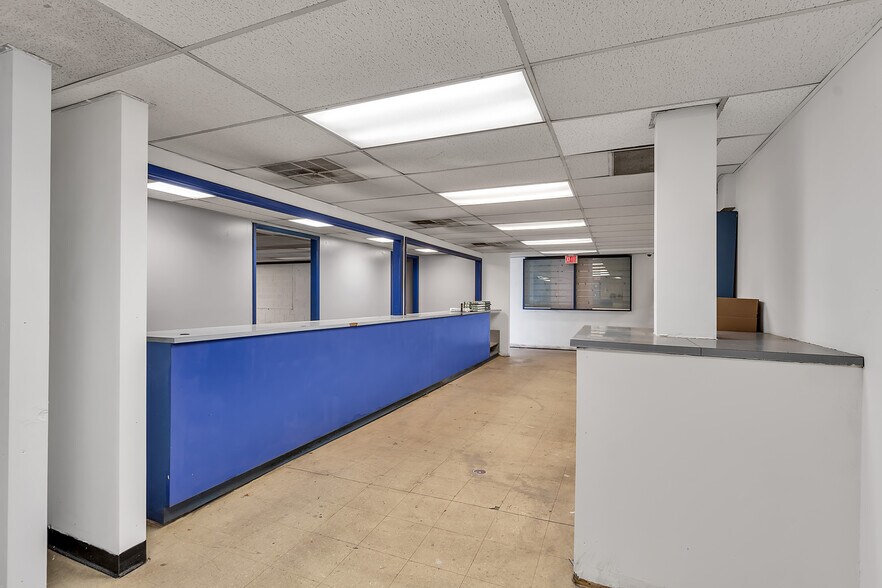 More Photos Of 271 Dingens St, Buffalo Warehouse For Lease
