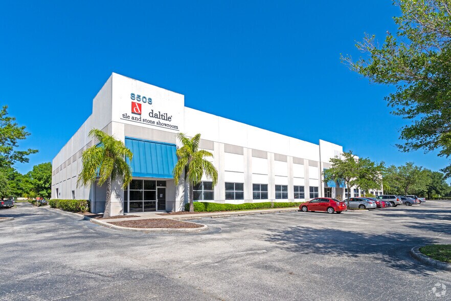 Primary Photo Of 8508 Benjamin Rd, Tampa Light Distribution For Lease