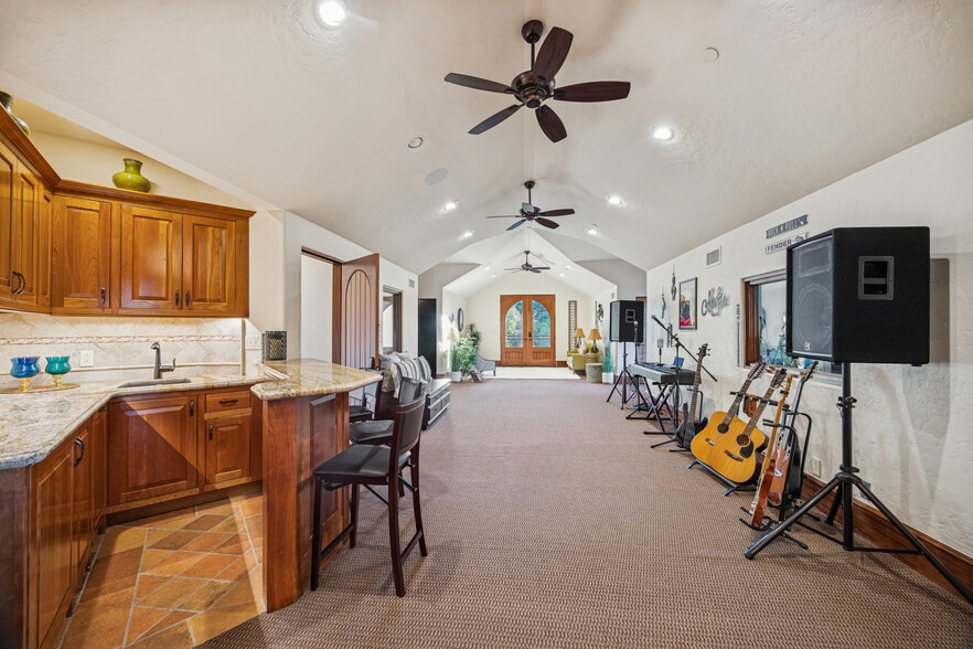More Photos Of 21538 Mueschke Rd, Tomball Lodge Meeting Hall For Sale