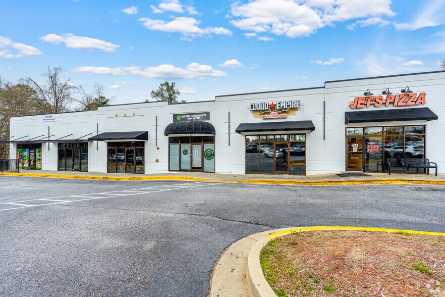 More Photos Of 4425 S Cobb Dr, Smyrna General Retail For Lease