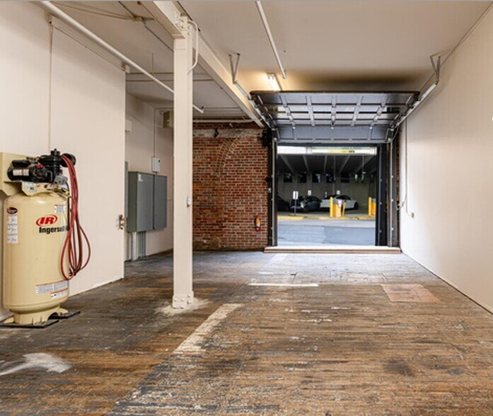 More Photos Of 39 N Lexington Ave, Asheville Storefront Retail Office For Sale