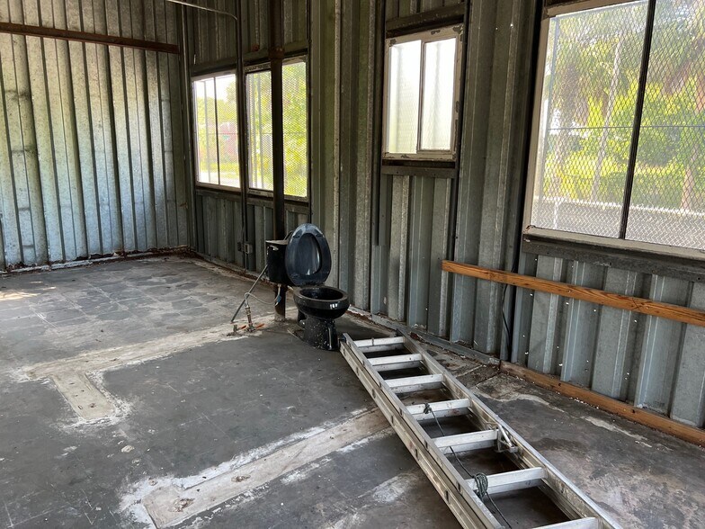 More Photos Of 507 Loomis Ave, Daytona Beach Industrial For Sale