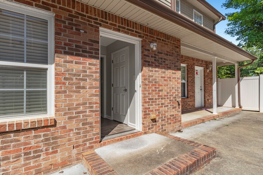 More Photos Of 162 Condor Ct, Clarksville Apartments For Sale