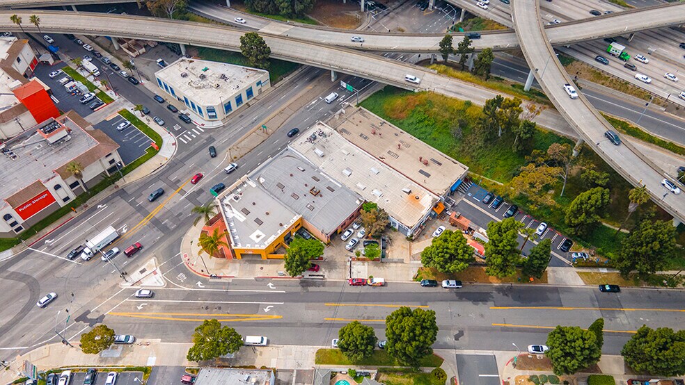 More Photos Of 11501 Jefferson Blvd, Culver City Freestanding For Sale