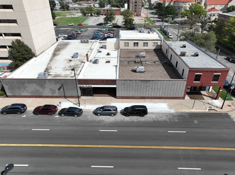 Primary Photo Of 604 N Main St, Wichita Office For Sale