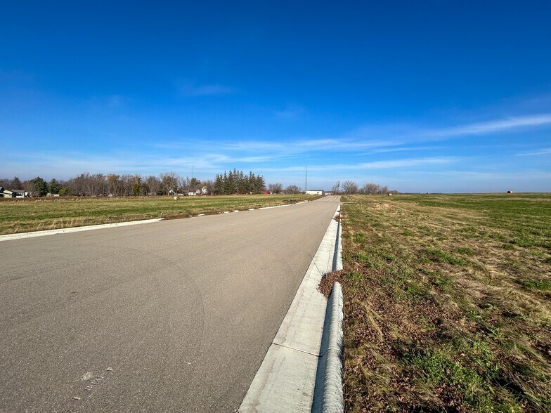 More Photos Of 450-551 Engel Dr, Kenyon Land For Sale