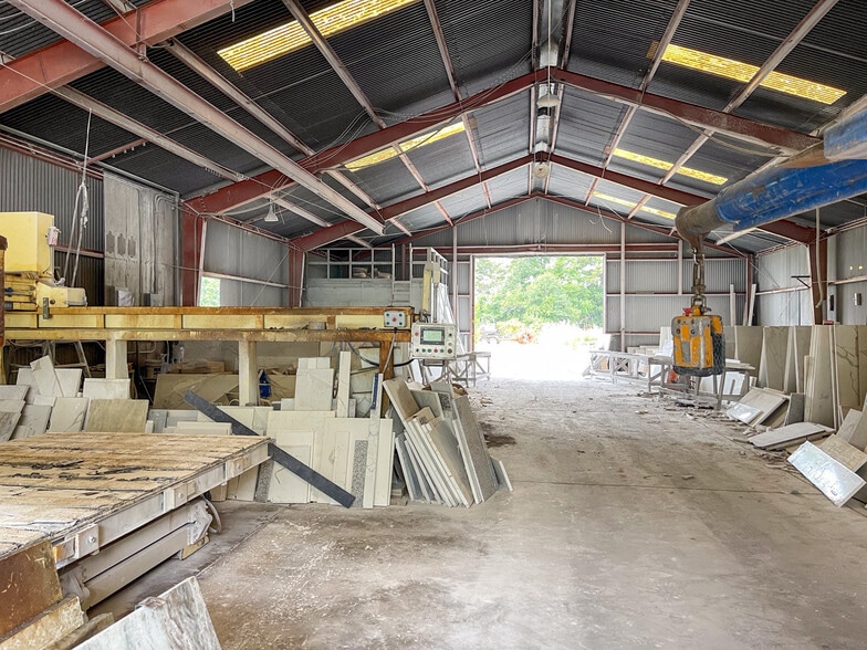 More Photos Of 41220 Highway 42, Prairieville Warehouse For Sale