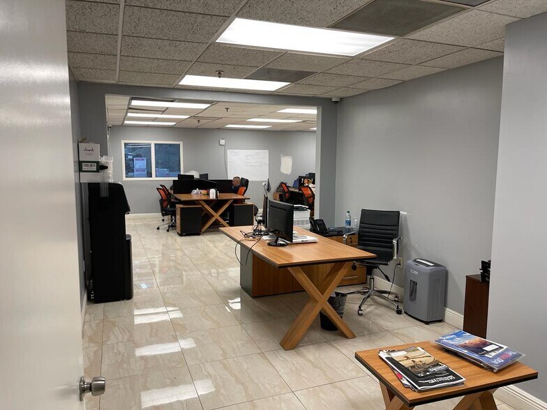 More Photos Of 1701 NW 93rd Ave, Doral Warehouse For Sale