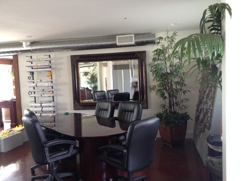 More Photos Of 2540 E Indian School Rd, Phoenix Loft Creative Space For Lease