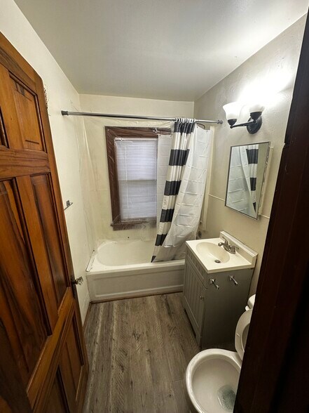 More Photos Of 1269 4th Ave SE, Cedar Rapids Multifamily For Sale
