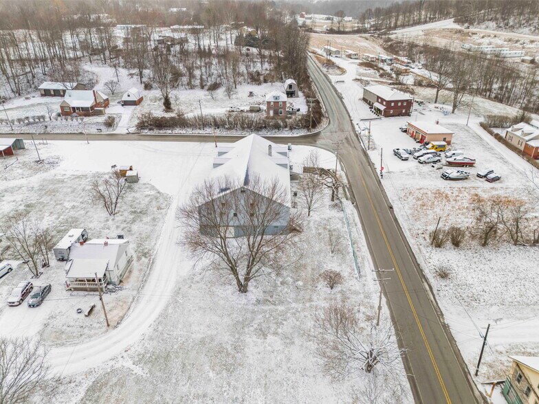 More Photos Of 105 Holbert Stretch, Dilliner Bar For Sale