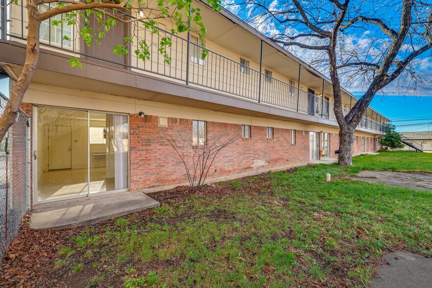 More Photos Of 1728 Pulliam St, San Angelo Apartments For Sale