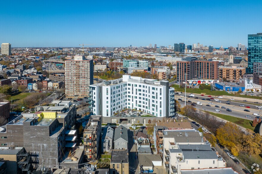 More Photos Of 670 N May St, Chicago Apartments For Lease